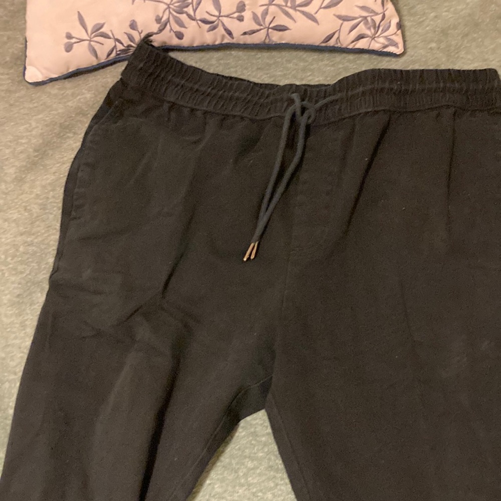 Medium black joggers
